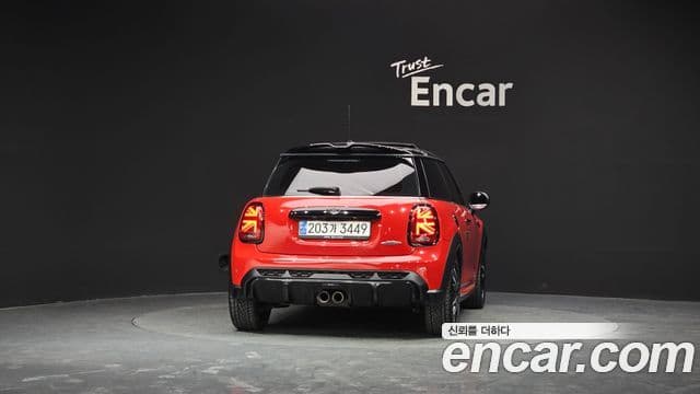 Mini Cooper S 2021 — ფოტო 4/20