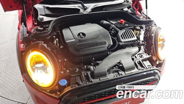 Mini Cooper S 2021 — ფოტო 6/20