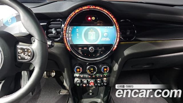 Mini Cooper S 2021 — ფოტო 15/20