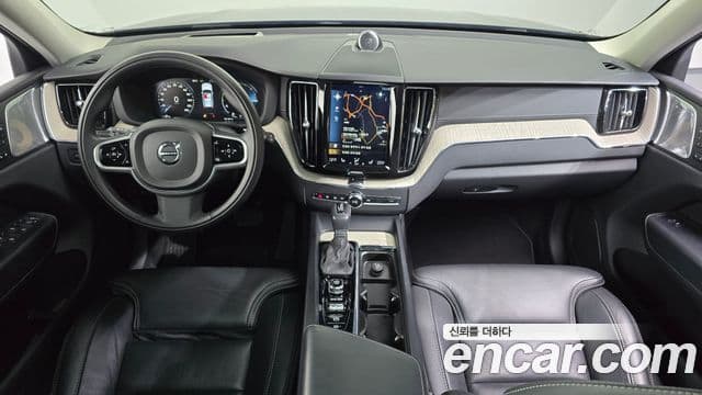 Volvo XC60 2019 — Şəkil 7/20