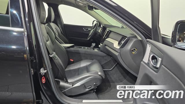 Volvo XC60 2019 — фото 11 из 20