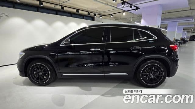 Mercedes-Benz GLA-Class 2023 — ფოტო 8/20