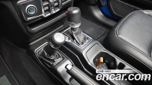 Jeep Wrangler 2022 — Photo 11/20