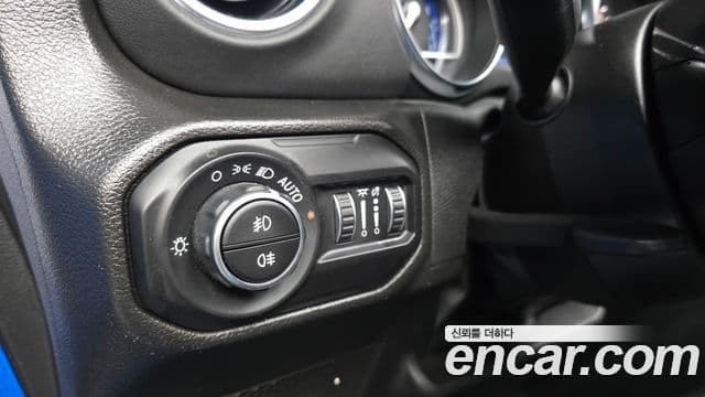 Jeep Wrangler 2022 — Photo 17/20