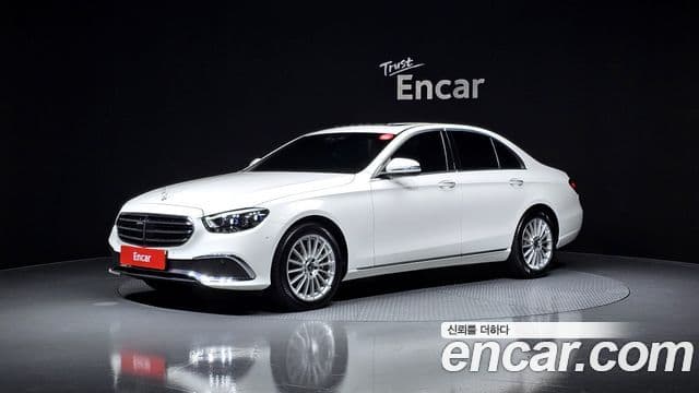 Mercedes-Benz E-Class 2020 — Фото 1/20