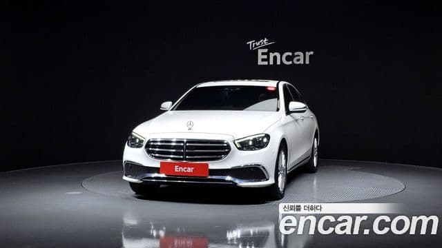 Mercedes-Benz E-Class 2020 — Фото 3/20