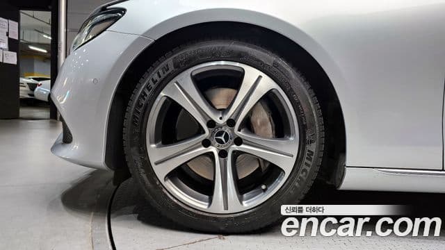 Mercedes-Benz E-Class 2018 — Şəkil 5/20