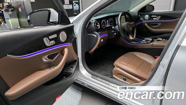 Mercedes-Benz E-Class 2018 — Şəkil 11/20