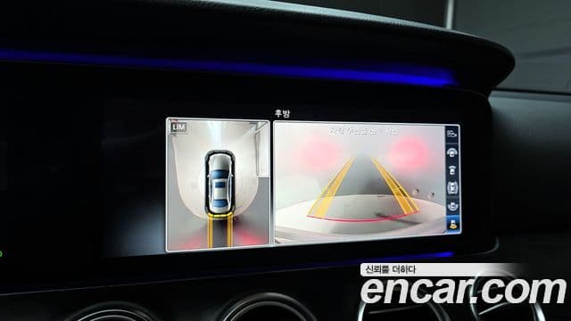 Mercedes-Benz E-Class 2018 — фото 15 из 20