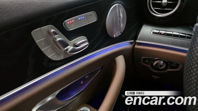 Mercedes-Benz E-Class 2018 — Şəkil 18/20