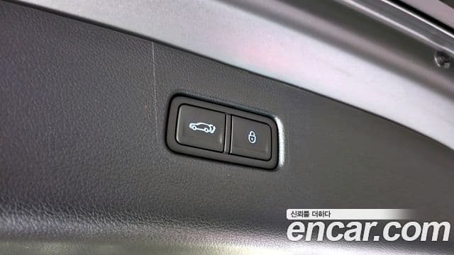 Genesis GV80 2021 — ფოტო 19/20