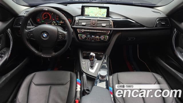 BMW 3 Series 2018 — ფოტო 6/20