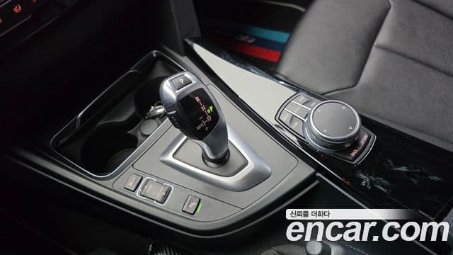 BMW 3 Series 2018 — ფოტო 5/20