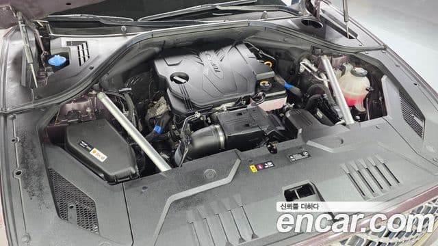 Genesis GV70 2021 — ფოტო 1/20