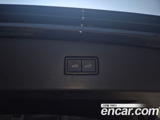Volkswagen Tiguan 2018 — Photo 2/19