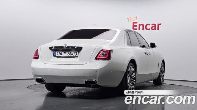 Rolls-Royce Ghost 2021 — фото 2 из 20