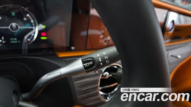 Rolls-Royce Ghost 2021 — ფოტო 9/20