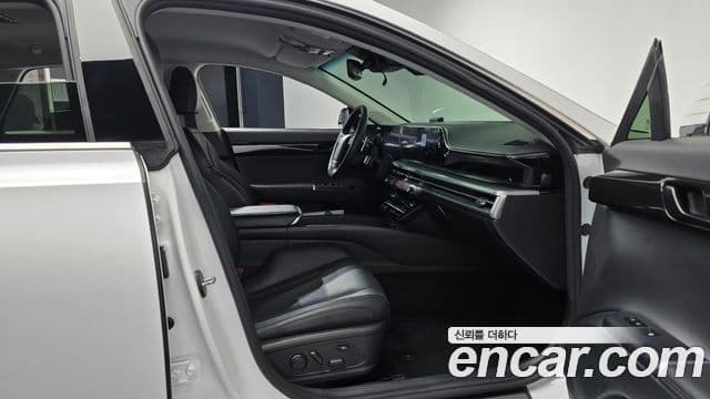 Hyundai Grandeur Hybrid 2023 — Photo 11/20