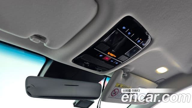 Hyundai Grandeur Hybrid 2023 — Photo 18/20