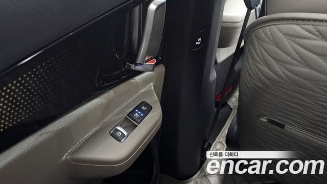 Kia Carnival 2024 — Şəkil 17/20