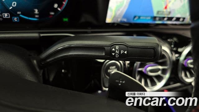 Mercedes-Benz GLA-Class 2020 — ფოტო 8/20