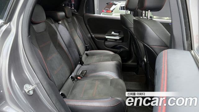 Mercedes-Benz GLA-Class 2020 — ფოტო 11/20