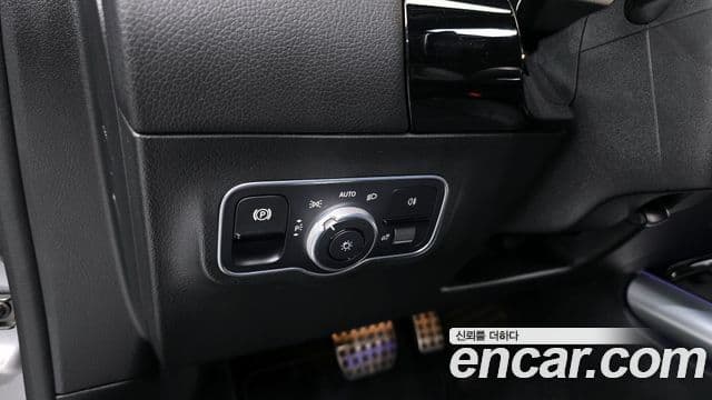 Mercedes-Benz GLA-Class 2020 — ფოტო 16/20