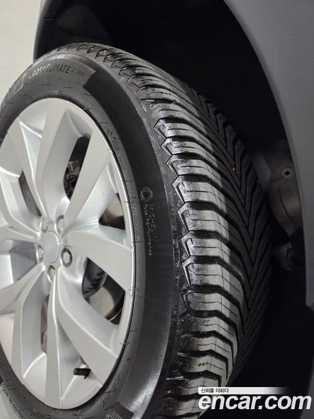 Land Rover Discovery Sport 2022 — ფოტო 19/19
