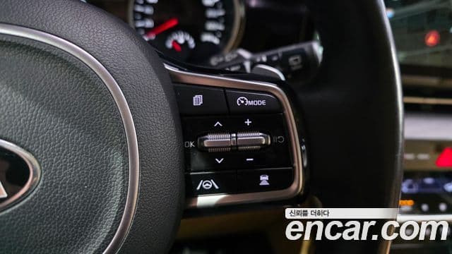 Kia Carnival 2020 — Şəkil 18/20