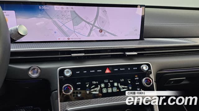 Genesis GV80 Coupe 2024 — ფოტო 19/20