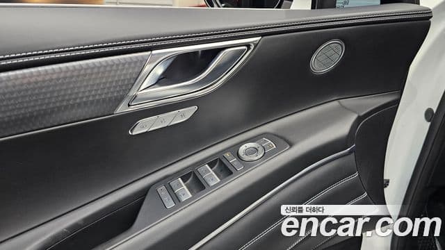 Genesis GV80 Coupe 2024 — ფოტო 15/20