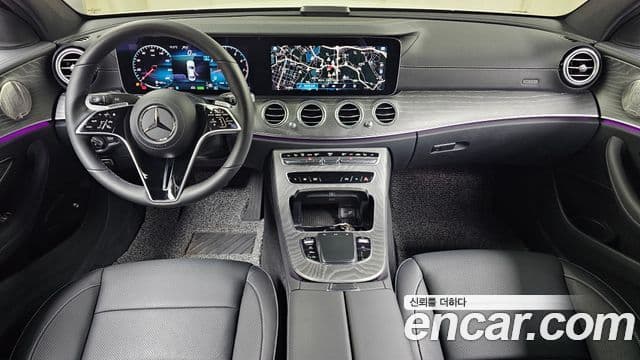 Mercedes-Benz E-Class 2022 — фото 7 из 20