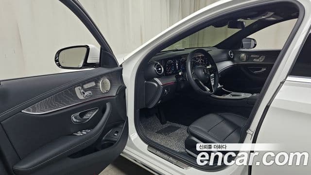 Mercedes-Benz E-Class 2022 — Şəkil 10/20