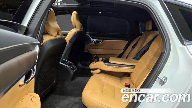 Volvo S90 2022 — Photo 19/20