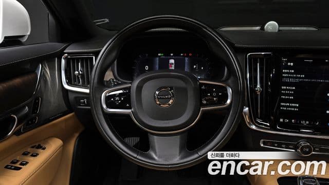 Volvo S90 2022 — Photo 8/20