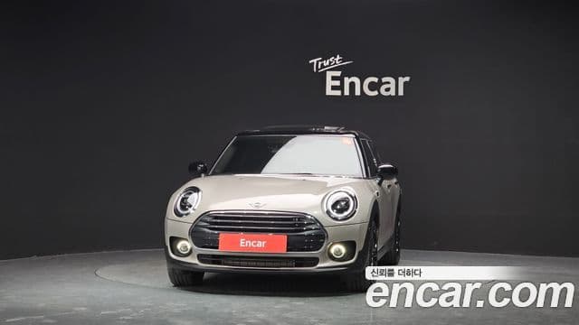 Mini Cooper Clubman 2023 — Photo 19/20
