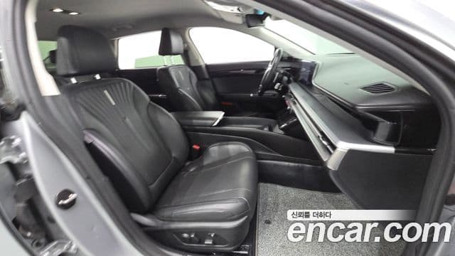 Hyundai Grandeur 2023 — ფოტო 11/20