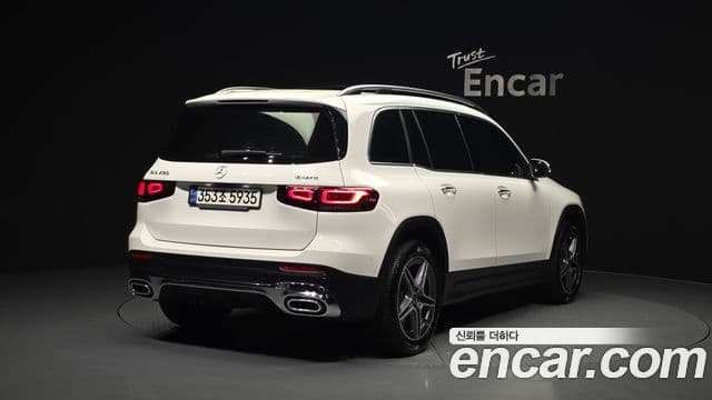 Mercedes-Benz GLB-Class 2022 — фото 2 из 20