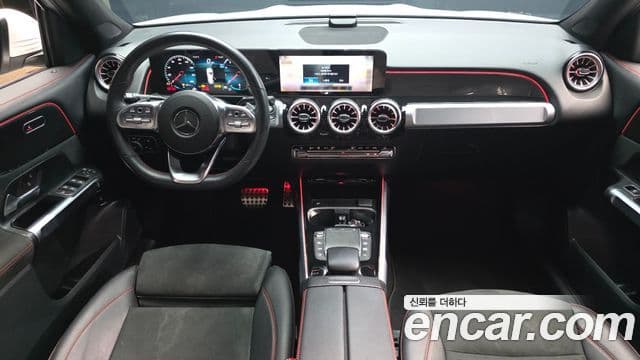 Mercedes-Benz GLB-Class 2022 — Şəkil 7/20