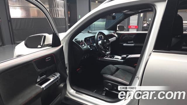 Mercedes-Benz GLB-Class 2022 — фото 10 из 20