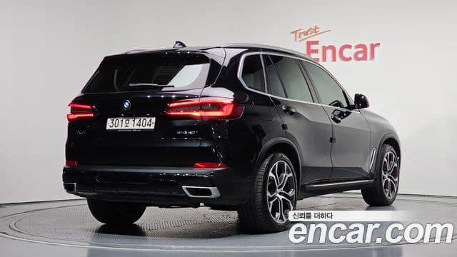 BMW X5 2021 — ფოტო 2/20