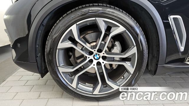 BMW X5 2021 — ფოტო 5/20