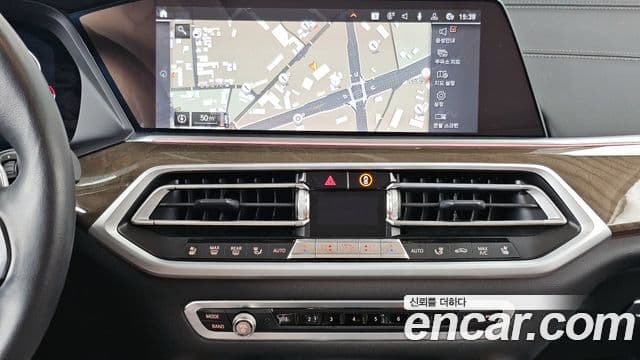BMW X5 2021 — ფოტო 14/20