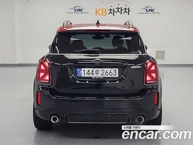 Mini Cooper S Countryman 2023 — фото 2 из 20
