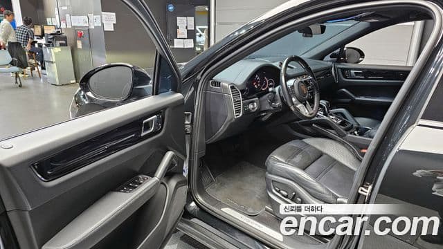 Porsche Cayenne 2022 — Şəkil 10/20