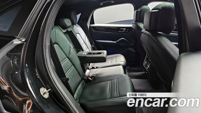 Porsche Cayenne 2022 — Şəkil 12/20