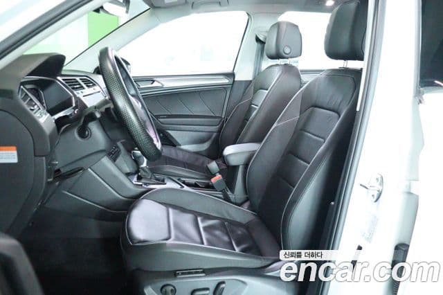 Volkswagen Tiguan Allspace 2023 — фото 6 из 20