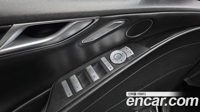 Genesis Electrified G80 2021 — Фото 14/20