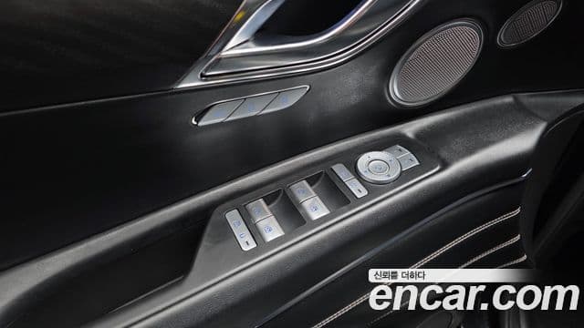 Genesis GV80 2023 — ფოტო 14/20
