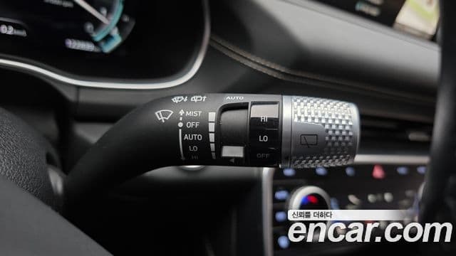 Genesis GV80 2023 — ფოტო 16/20